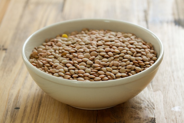 Dry lentil in bowl