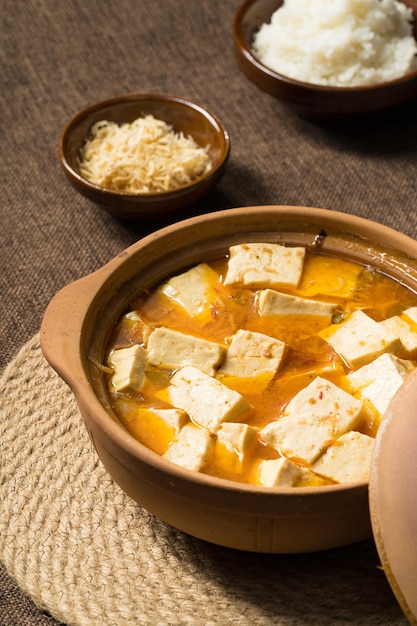 Dry roasted tofu pot on sackcloth