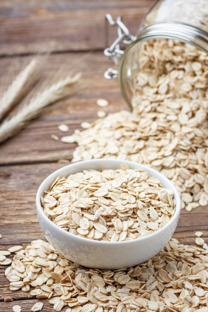 Dry rolled oat flakes oatmeal