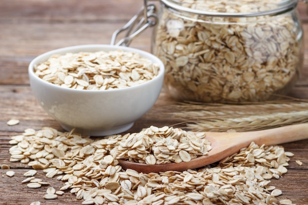 Dry rolled oat flakes oatmeal