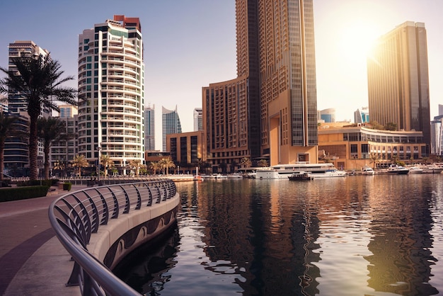 Photo dubai city downtown modern architecture with skyscrapers