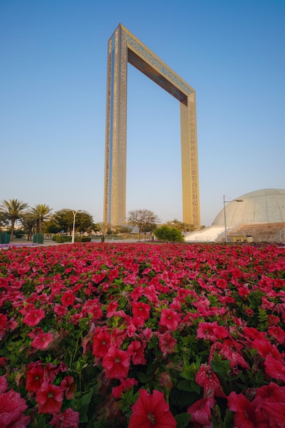 ドバイ アラブ首長国連邦 2021 年 2 月 16 日ドバイ フレーム日没時の建物