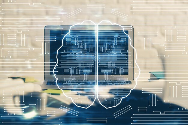 Dubbele belichting van de werkruimte met computer en menselijke hersenen hologram brainstorm concept