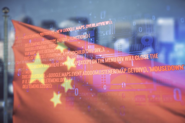 Dubbele blootstelling van abstracte programmeertaalinterface op vlag van China en wazige wolkenkrabbers achtergrond onderzoek en ontwikkelingsconcept