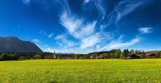 Duitse landschap en dorp panorama. Duitsland