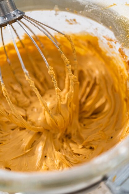 Dulce de leche buttercream frosting