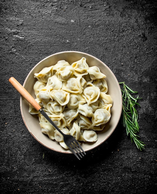 Foto dumplings met rundvlees en rozemarijn