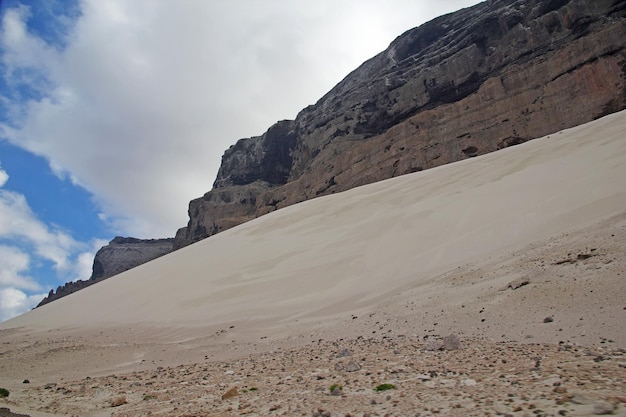 인도양 해안의 모래 언덕 Socotra 섬 예멘