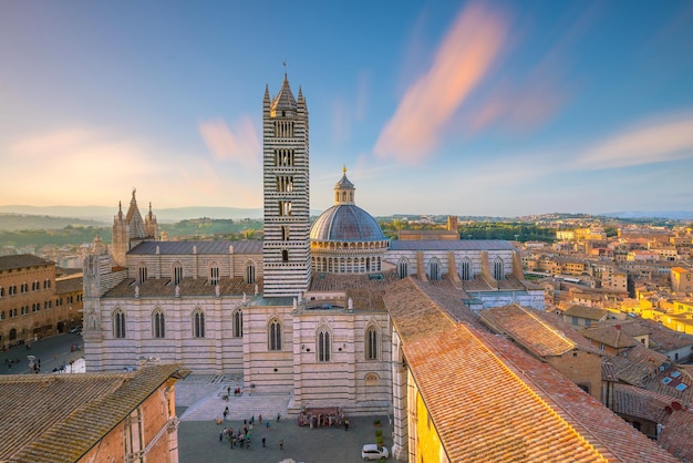 Duomo di Siena of Metropolitaanse kathedraal van Santa Maria Assunta in Siena Toscane Italië