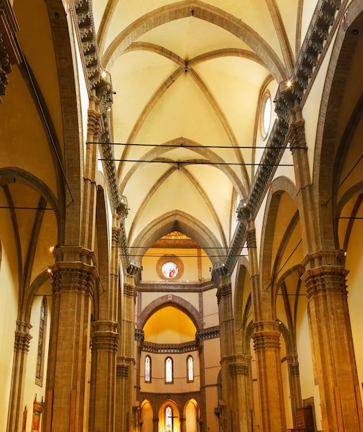 두오모 산타 마리아 델 피오레와 종탑. 피렌체. 내부 인테리어. 이탈리아