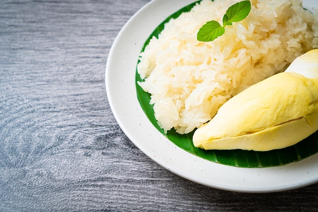 Durian sticky rice on plate