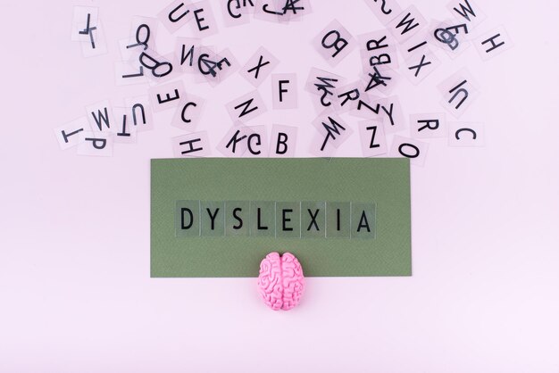 Dyslexie bewustwording concept met letters