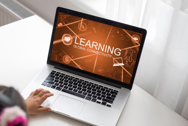 学生と大学のためのe-learningとオンライン教育コンセプト. デジタルトレーニングコースの技術を示すグラフィックインターフェースで,人々がどこからでも遠隔学習を行うことができます.