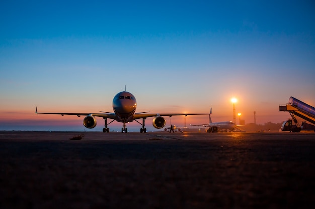 Photo early morning airport apron