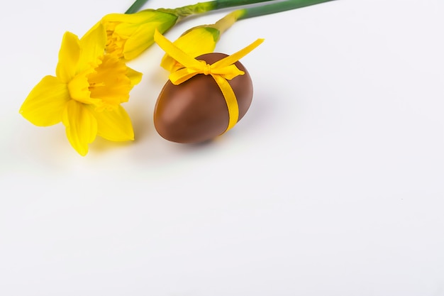 Easter background with flowers, eggs