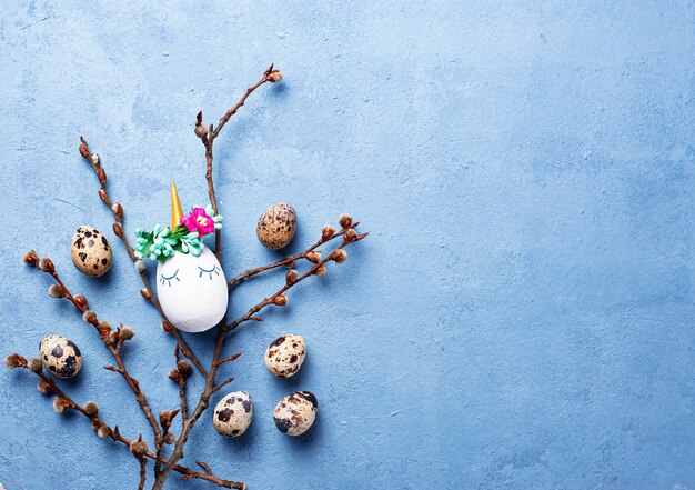 Easter background with quail eggs