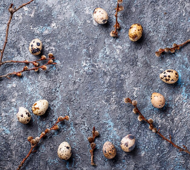 Easter background with quail eggs 