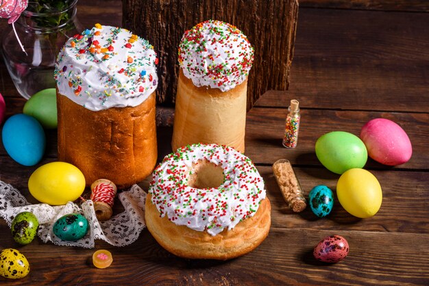 Easter cake and colorful eggs