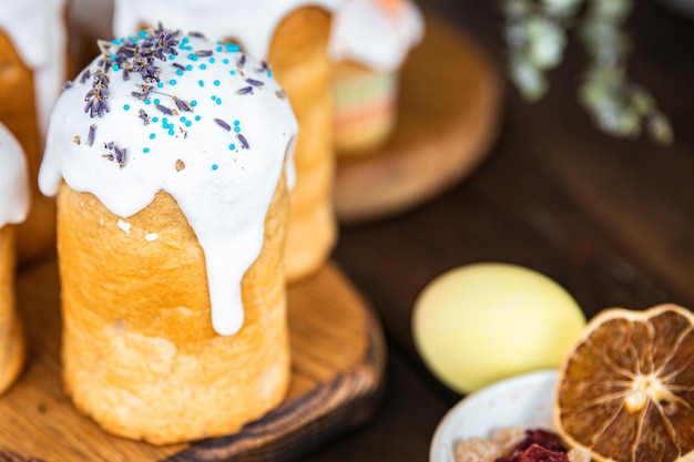 イースターケーキ甘いパン色の装飾自家製ベーキングイースターデザートおやつ休日