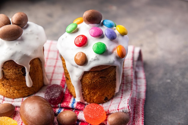 Torta di pasqua dolcezza che cuoce spuntino pasto cristiano ortodosso dessert cibo pasquale sul tavolo