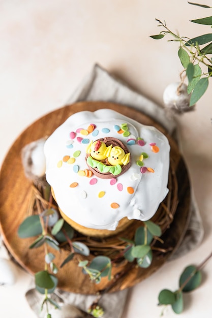 Photo easter composition with traditional orthodox sweet bread kulich holiday concept
