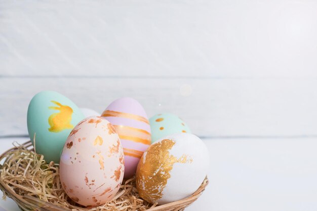 Foto uova di pasqua felicità di pasqua con spazio per la copia