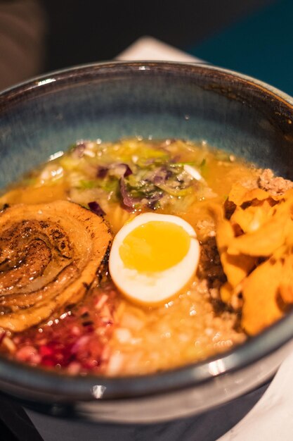 사진 ebi shoyu ramen bowl 맛있는 즐거움의 심포니