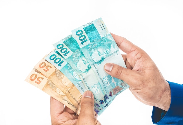 echte brl Braziliaanse bankbiljetten met rode achtergrond