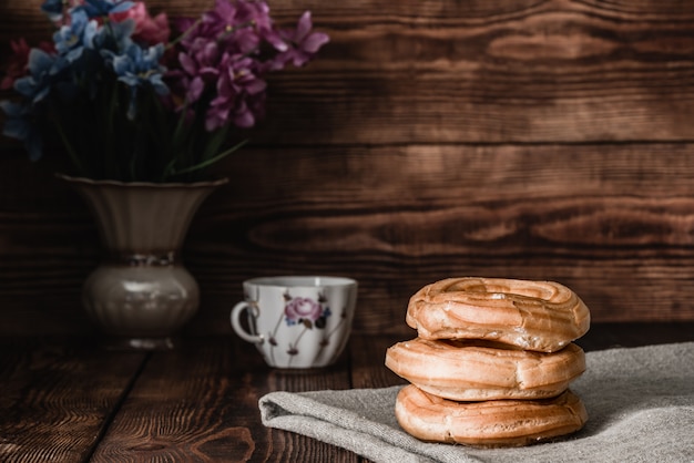 Eclairs stack