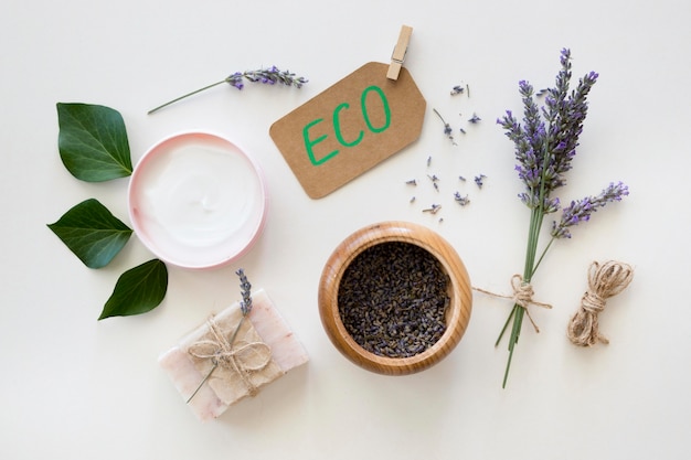 Eco lavendel en bladeren spa natuurlijke cosmetica