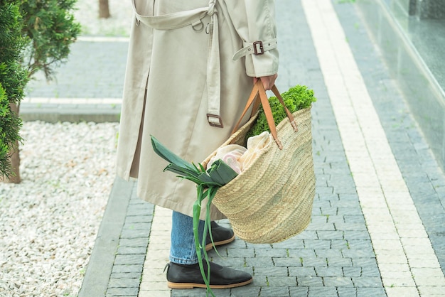 Eco zero waste shopping in the city