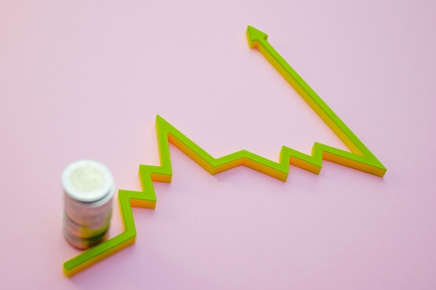 Economisch herstel na de crisis economische groei concept histogram van de economie met een opwaartse a...