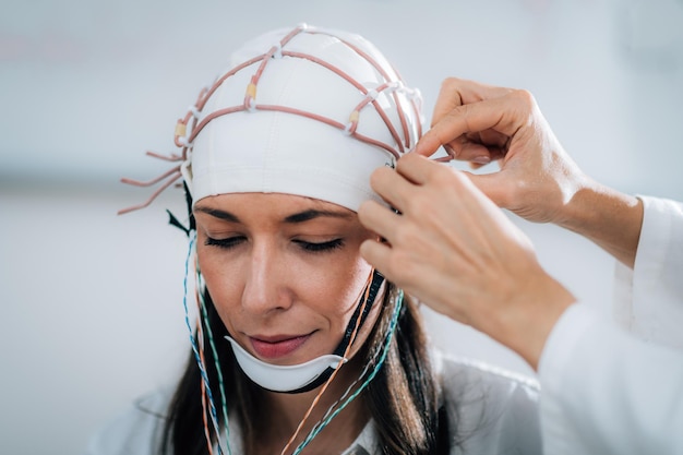 Photo eeg brainwave scanning