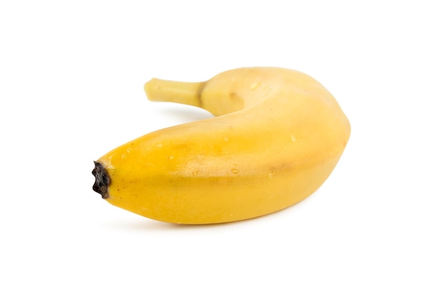 Een banaan op wit wordt geïsoleerd