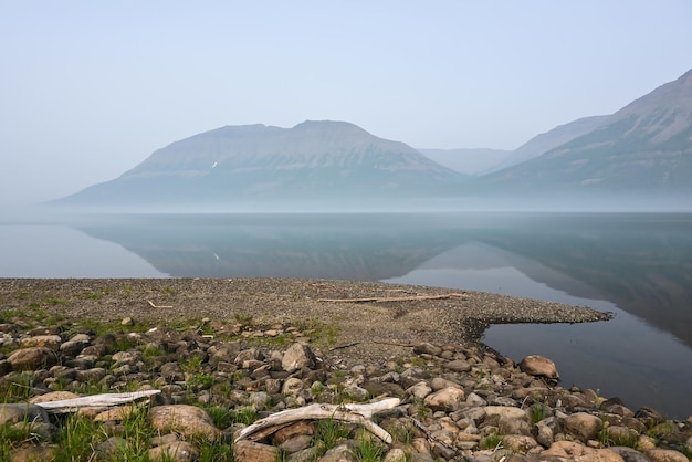 Een bergmeer op het Putorana-plateau