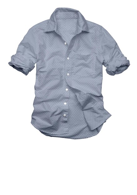 Een blauw shirt met een patroon erop staat tegen een witte achtergrond.