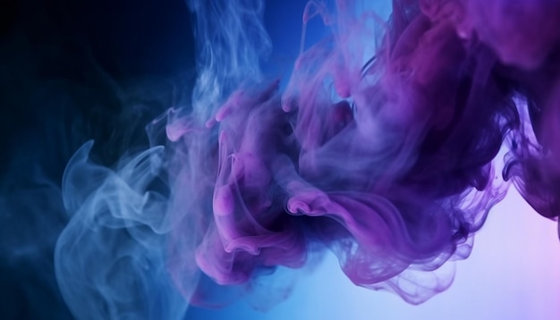 Een blauwe en paarse rook zweeft op een donkerblauwe achtergrond.