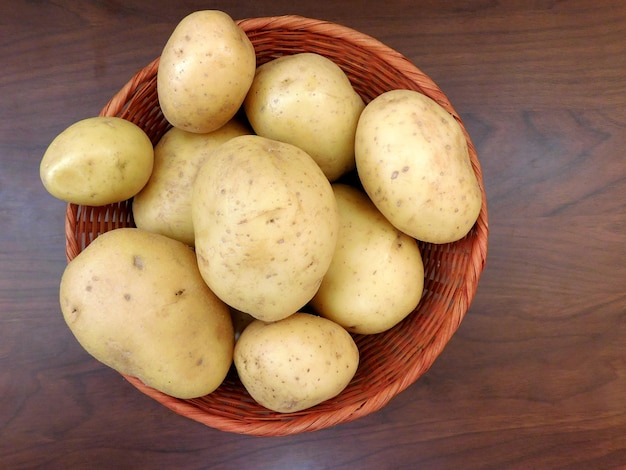 Een close-up van aardappelen in een hoge hoek