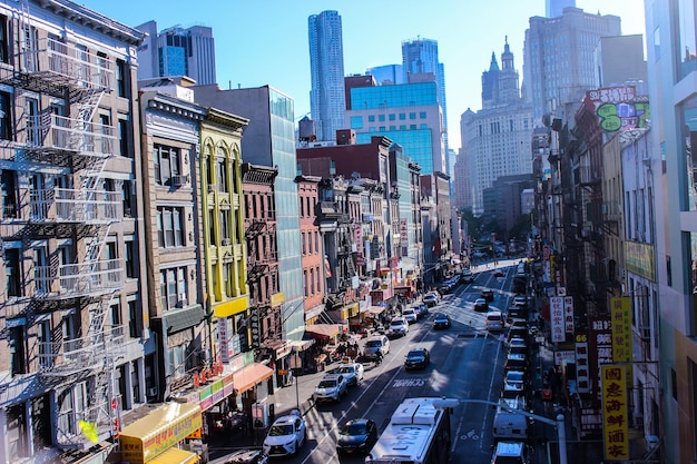 Foto een drukke straat in azië.