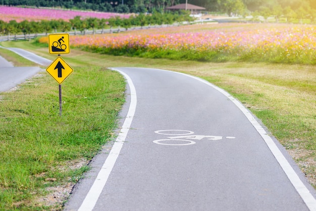 Foto een fietsstrook voor fietser