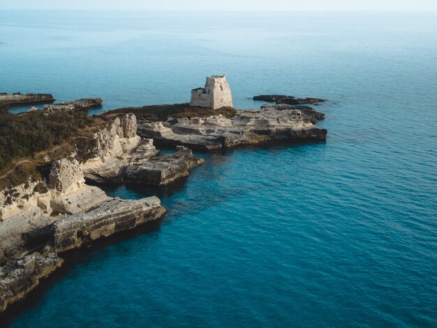 Een geweldig uitzicht op de "grotta della poesia" in Puglia