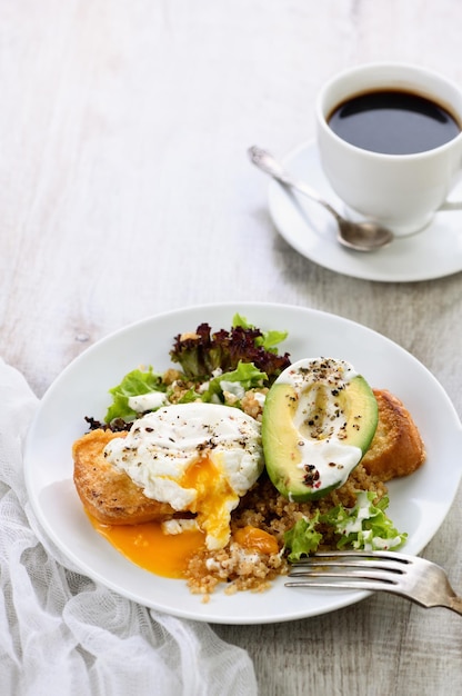 Een gezond en uitgebalanceerd ontbijtbord