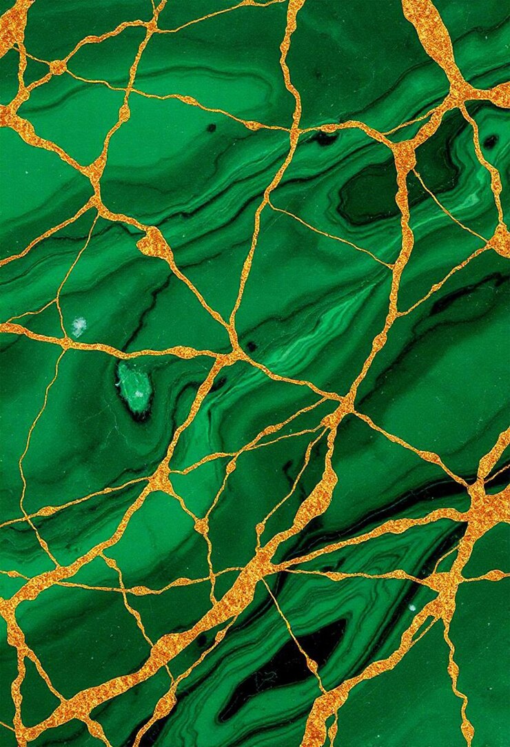 Foto een groen visnet met oranje draad en gele draad
