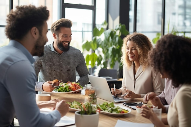 Foto een groep collega's die genieten van een gezonde salade lunch op kantoor