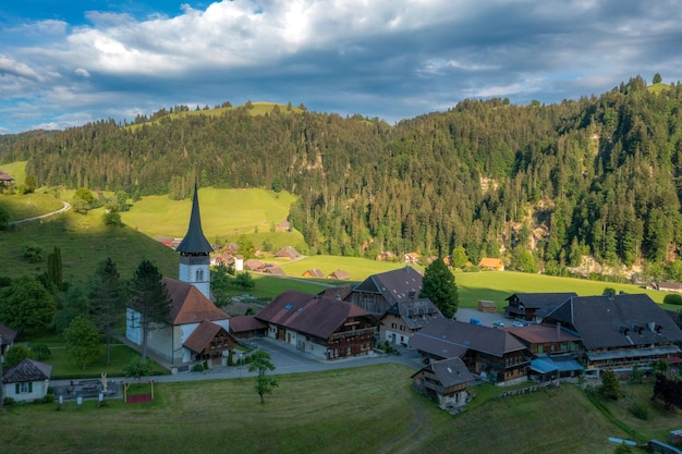 Een klein gezellig dorpje in Zwitserland