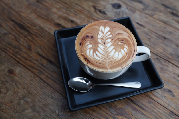 Een kopje koffie mokka op houten