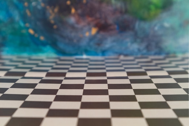 Een leeg schaakbord op een wazige veelkleurige achtergrond Pattern