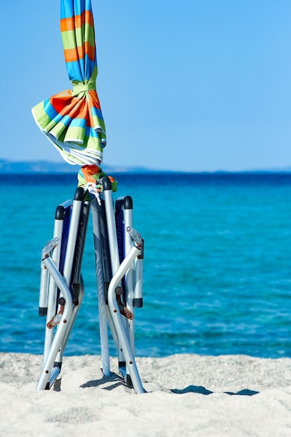 Een ligstoelen aan zee in de natuur weekendreizen