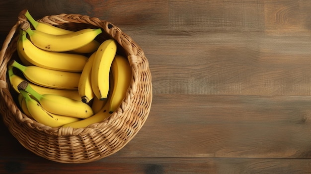 Een mand bananen op een houten tafel