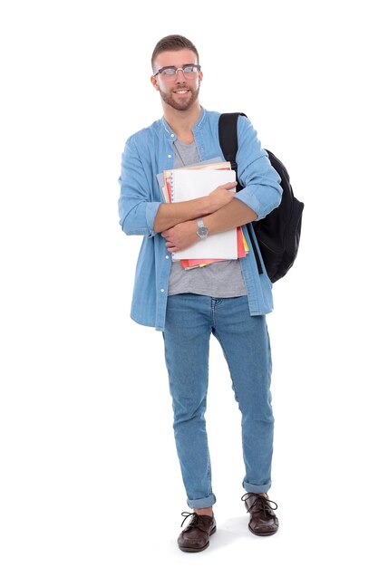 Een mannelijke student met een schooltas met boeken geïsoleerd op een witte achtergrond Onderwijskansen College student